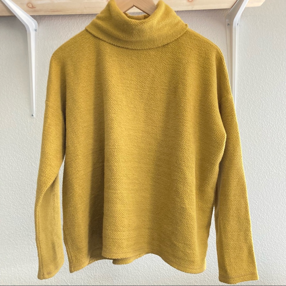 Mustard Turtleneck sweater